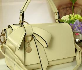 perfect dimensional bow handbag white